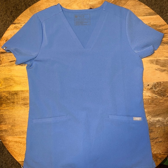 Figs Casma Three-Pocket Scrub Top - Picture 2 of 8